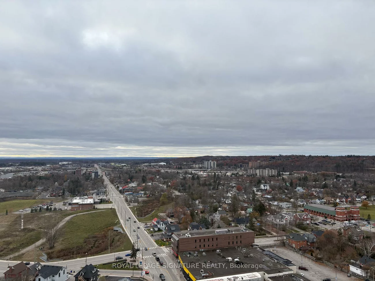 39, Mary, City Centre, Barrie