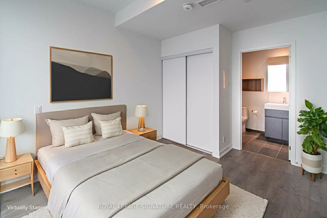 39, Mary, City Centre, Barrie