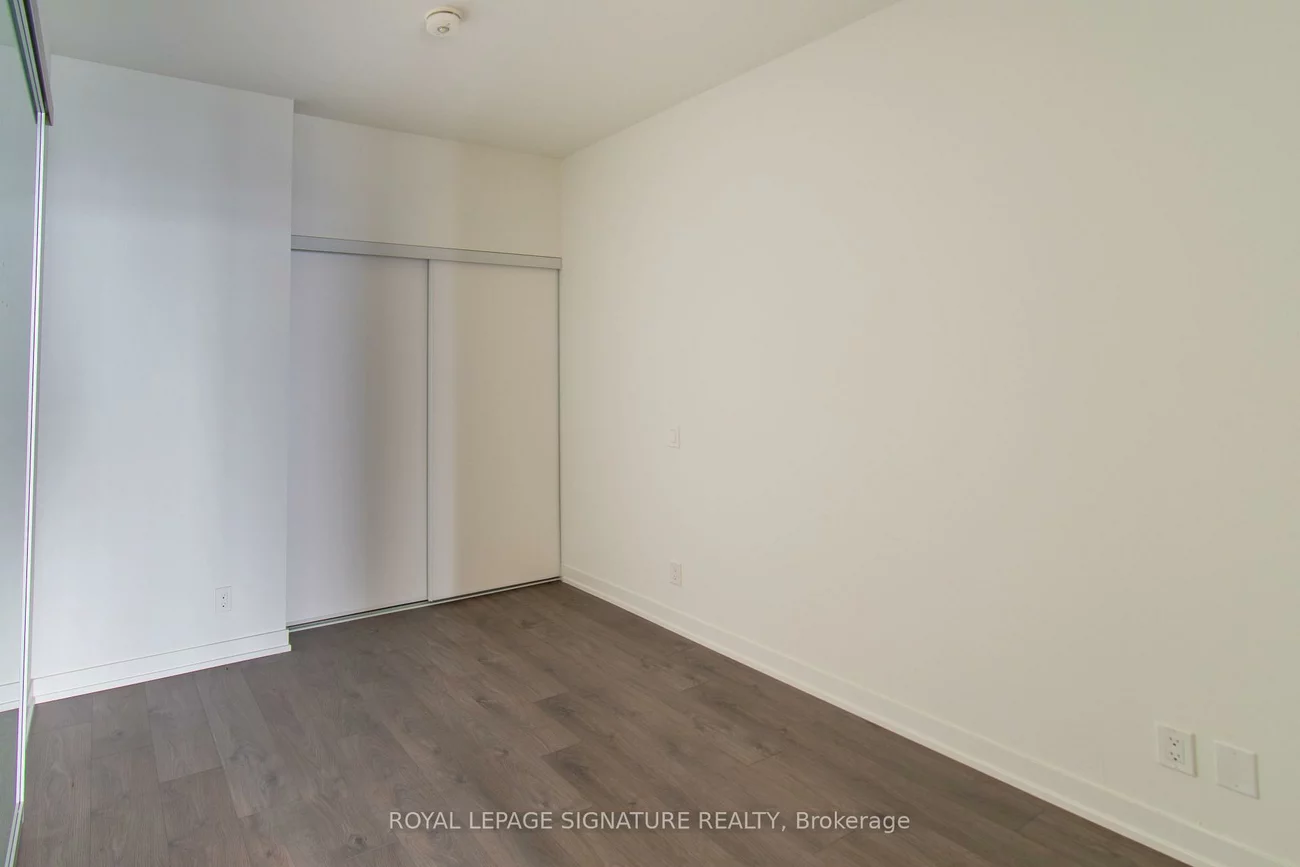 39, Mary, City Centre, Barrie