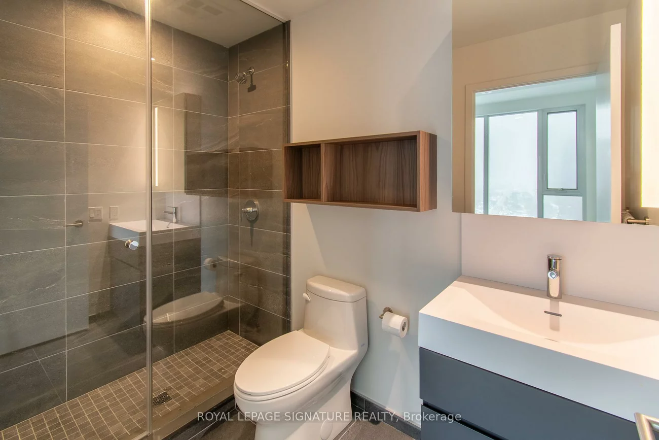 39, Mary, City Centre, Barrie