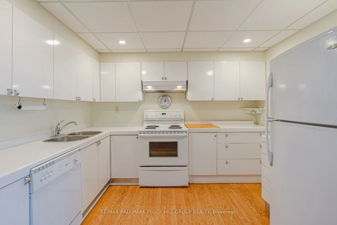 181, Collier, North Shore, Barrie