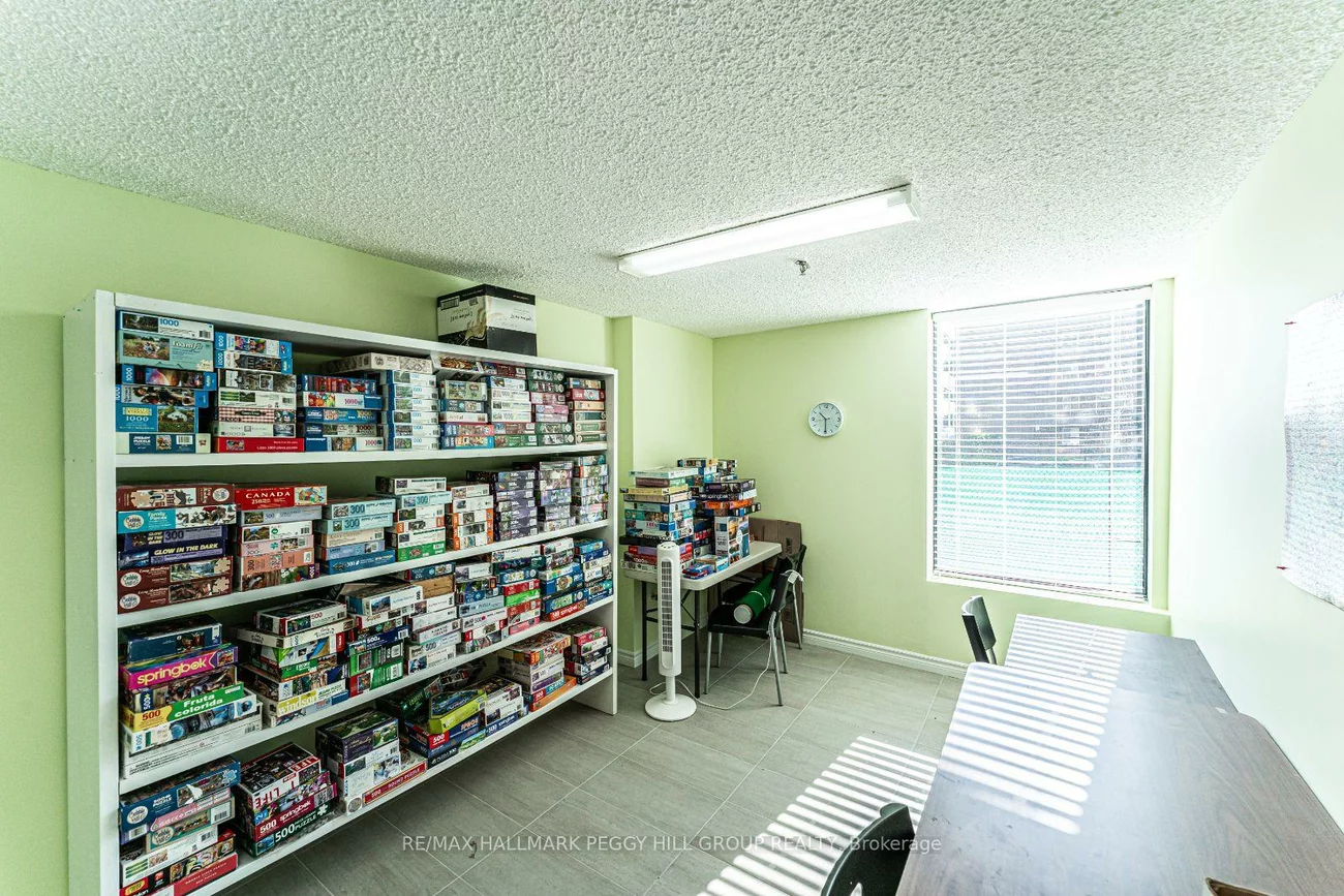 181, Collier, North Shore, Barrie