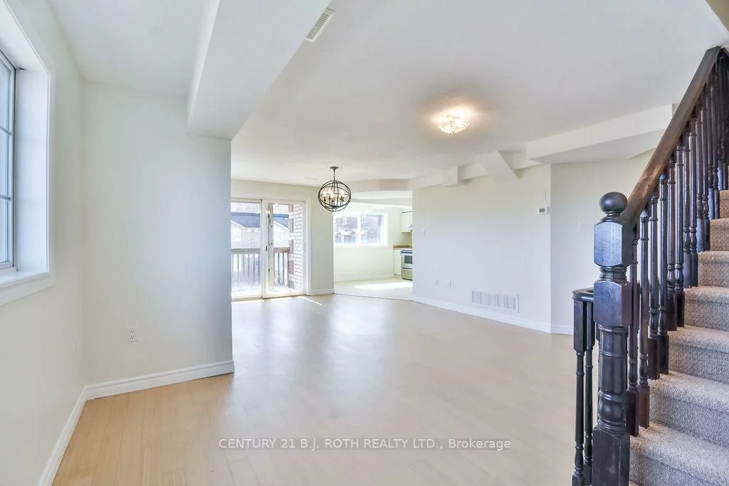 87, Goodwin, Painswick South, Barrie