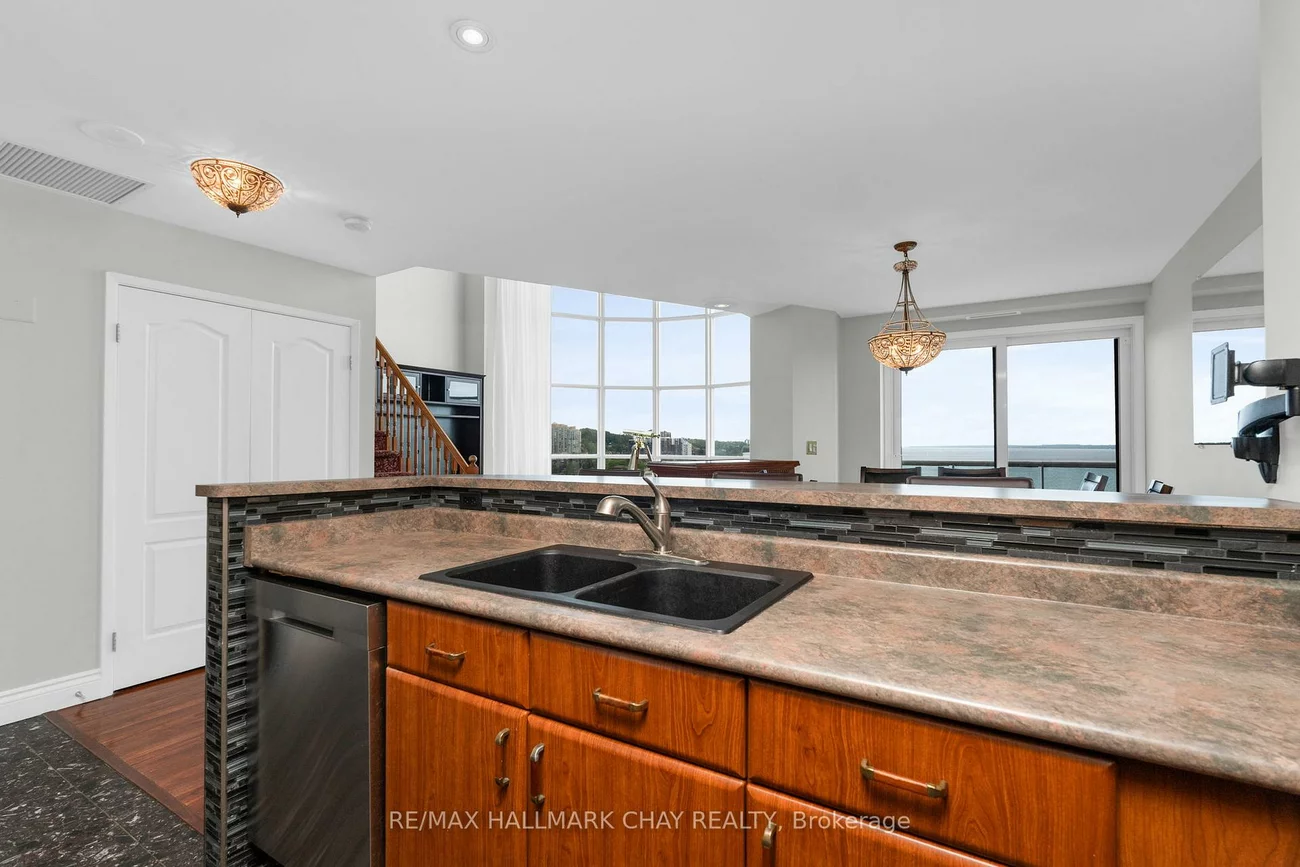 2, Toronto, City Centre, Barrie