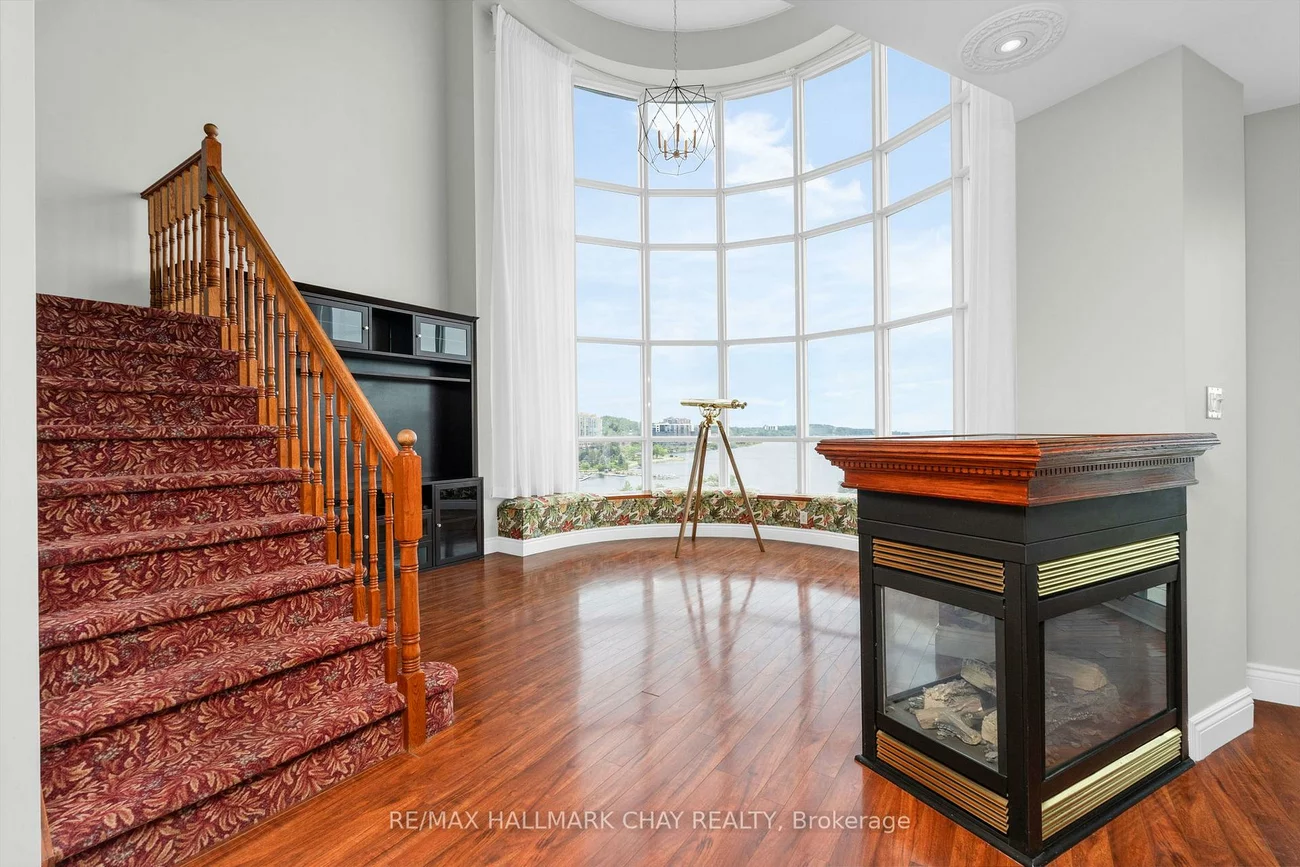 2, Toronto, City Centre, Barrie