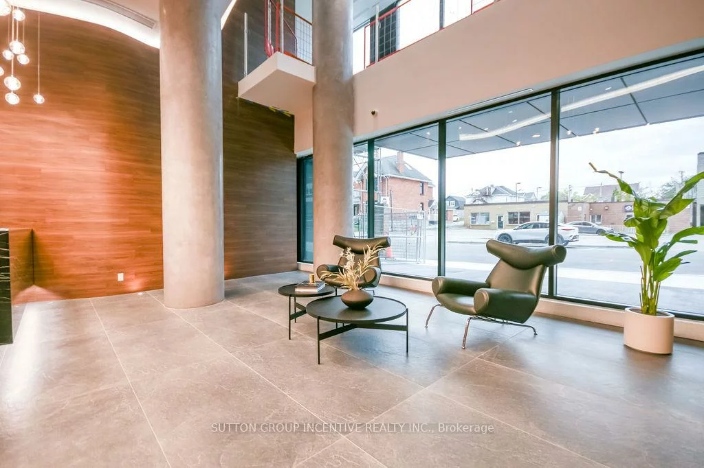 39, Mary, City Centre, Barrie