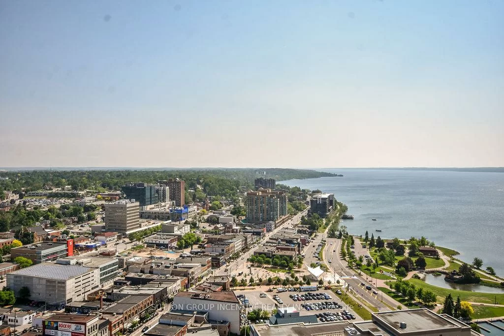 39, Mary, City Centre, Barrie