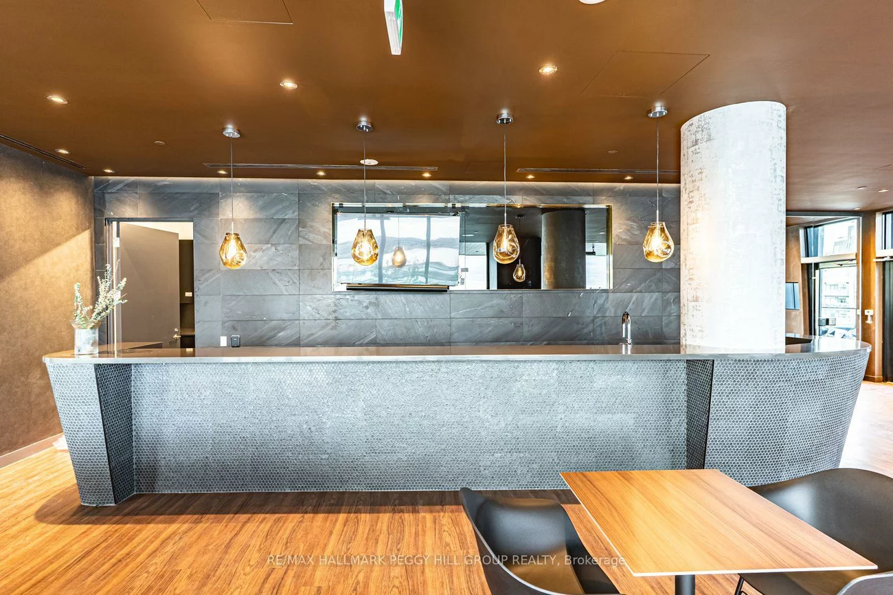 39, Mary, City Centre, Barrie