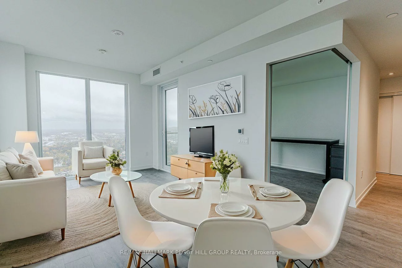 39, Mary, City Centre, Barrie