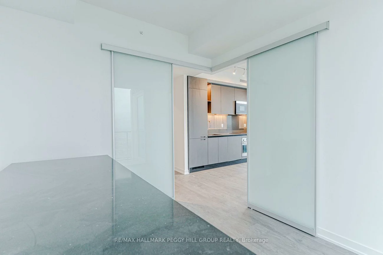 39, Mary, City Centre, Barrie