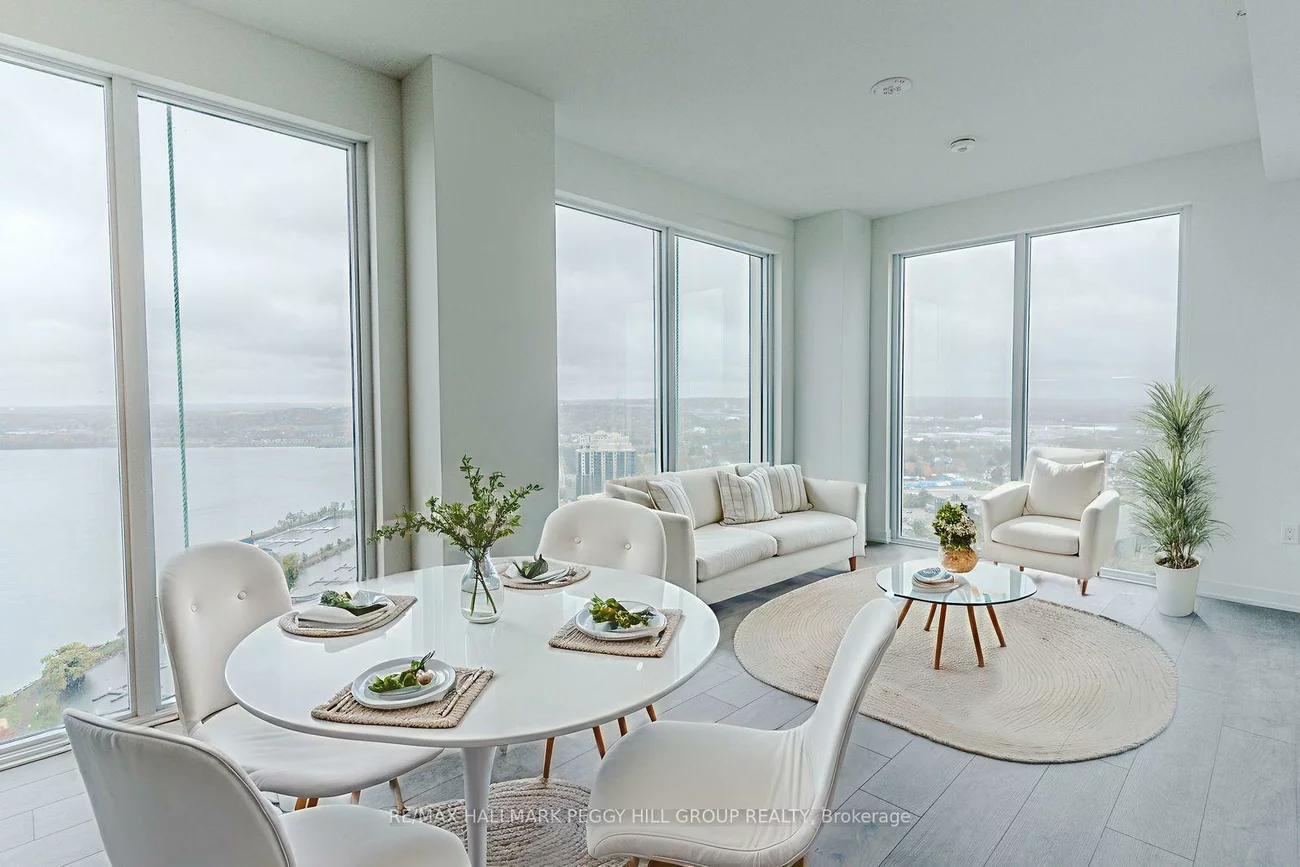 39, Mary, City Centre, Barrie