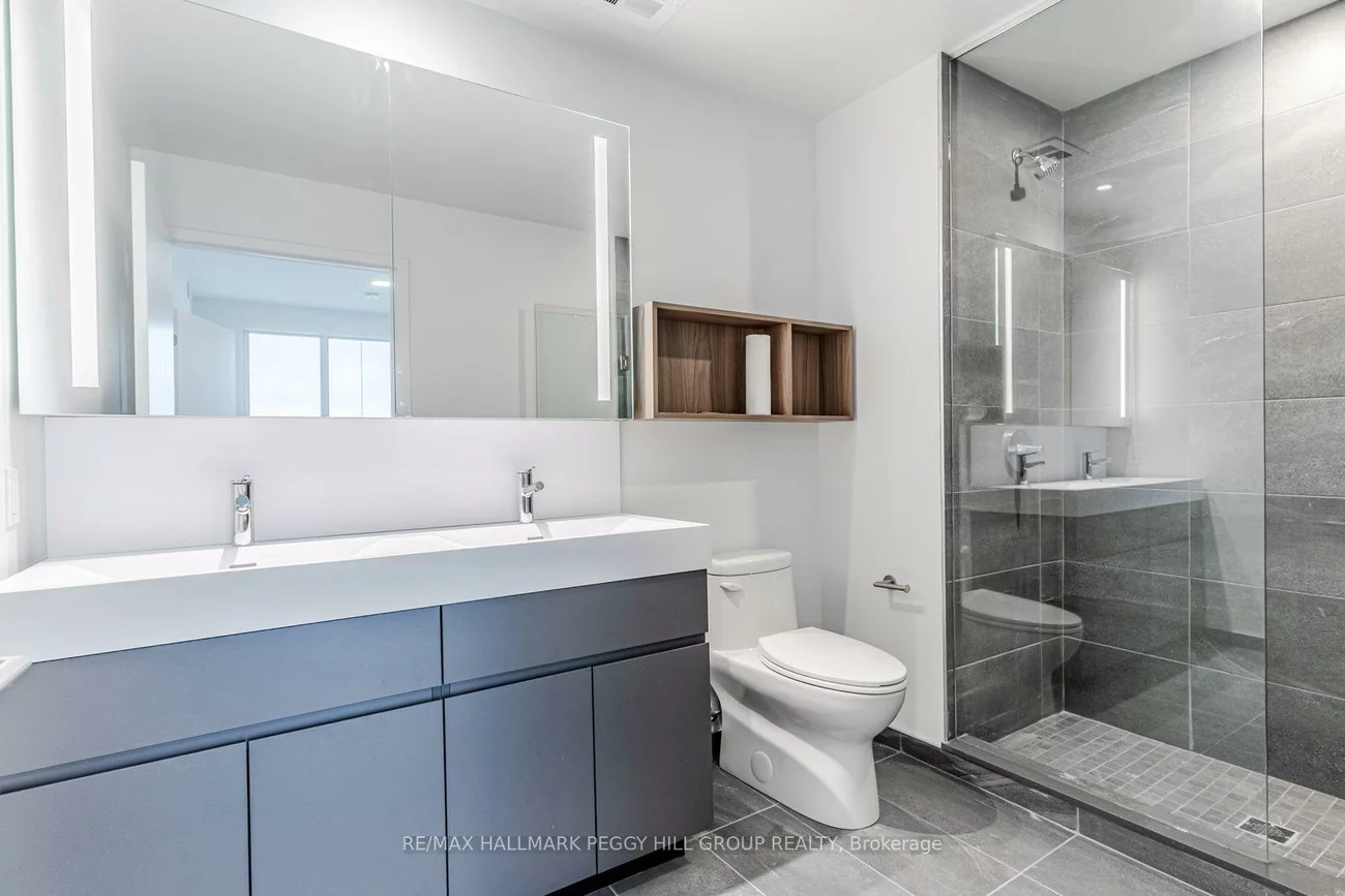 39, Mary, City Centre, Barrie