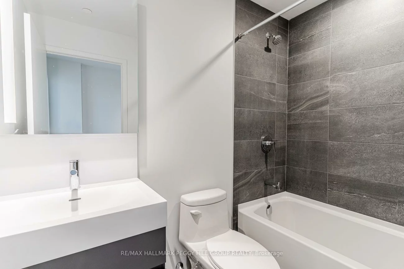 39, Mary, City Centre, Barrie