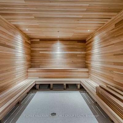 39, Mary, City Centre, Barrie