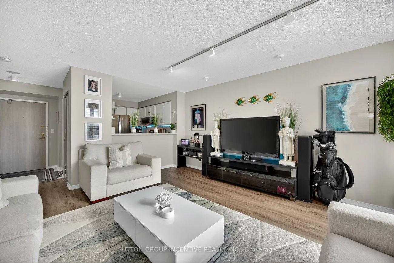 140, Dunlop, City Centre, Barrie