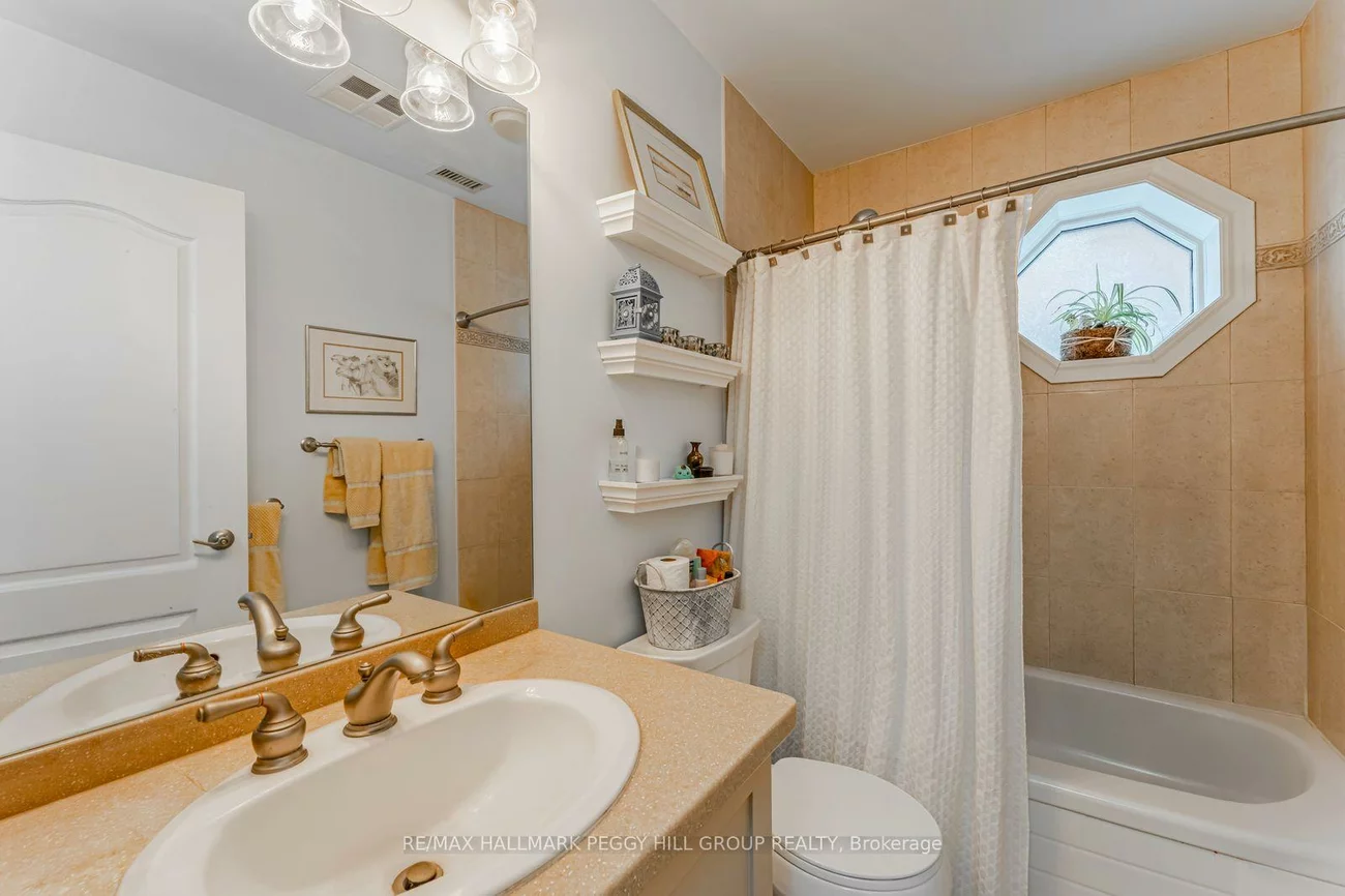 200, Collier, Codrington, Barrie