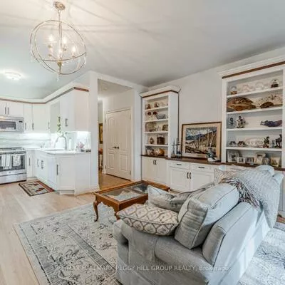 200, Collier, Codrington, Barrie