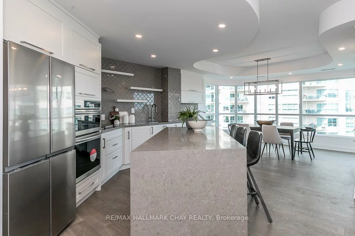 2, Toronto, City Centre, Barrie