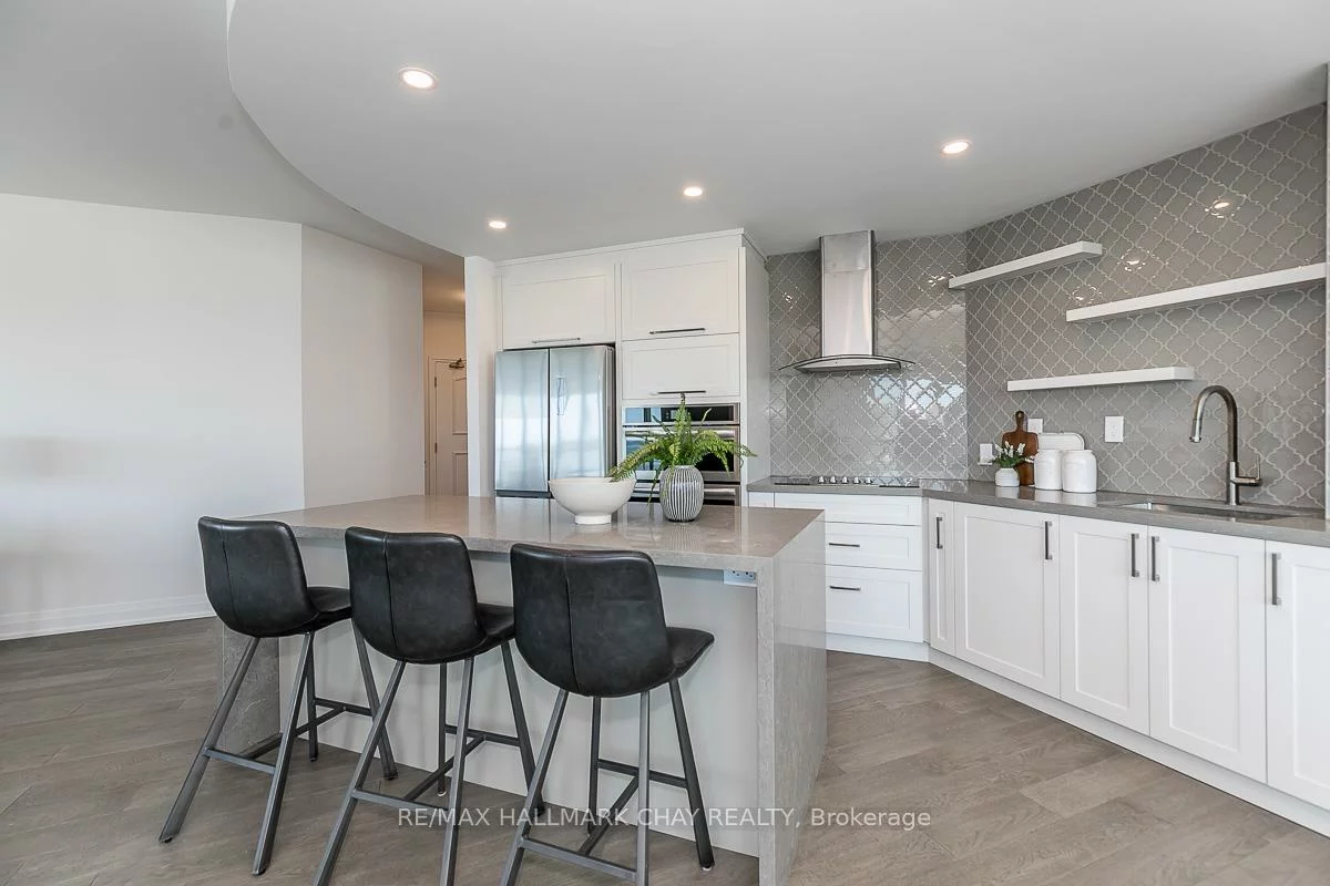 2, Toronto, City Centre, Barrie