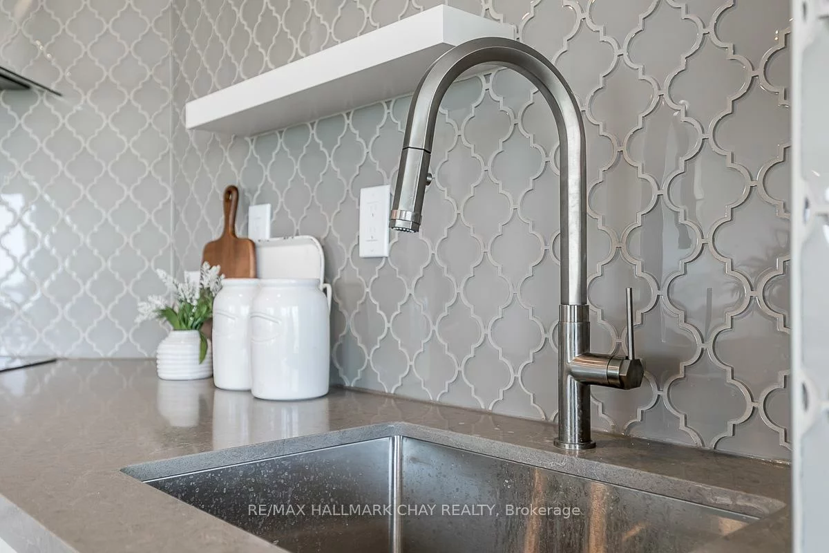 2, Toronto, City Centre, Barrie