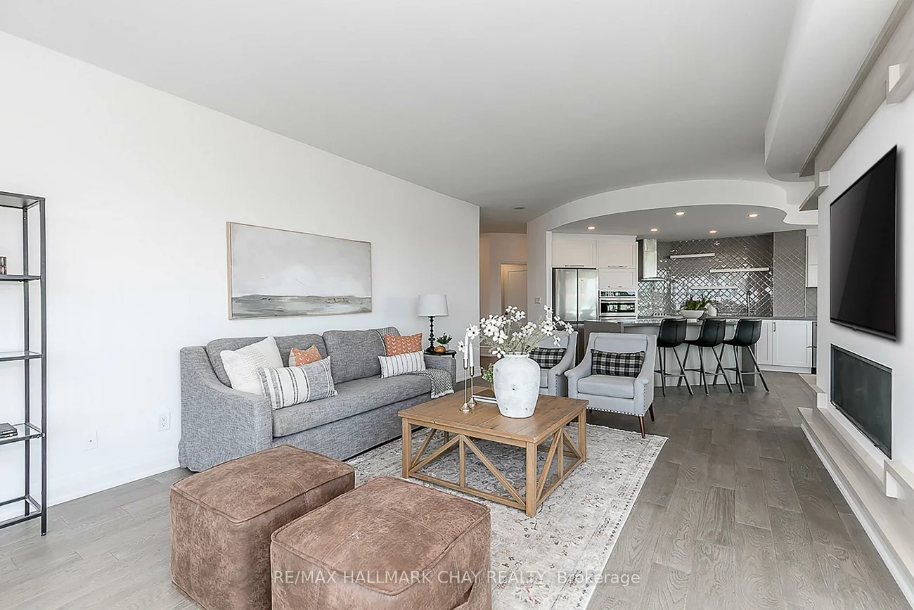 2, Toronto, City Centre, Barrie