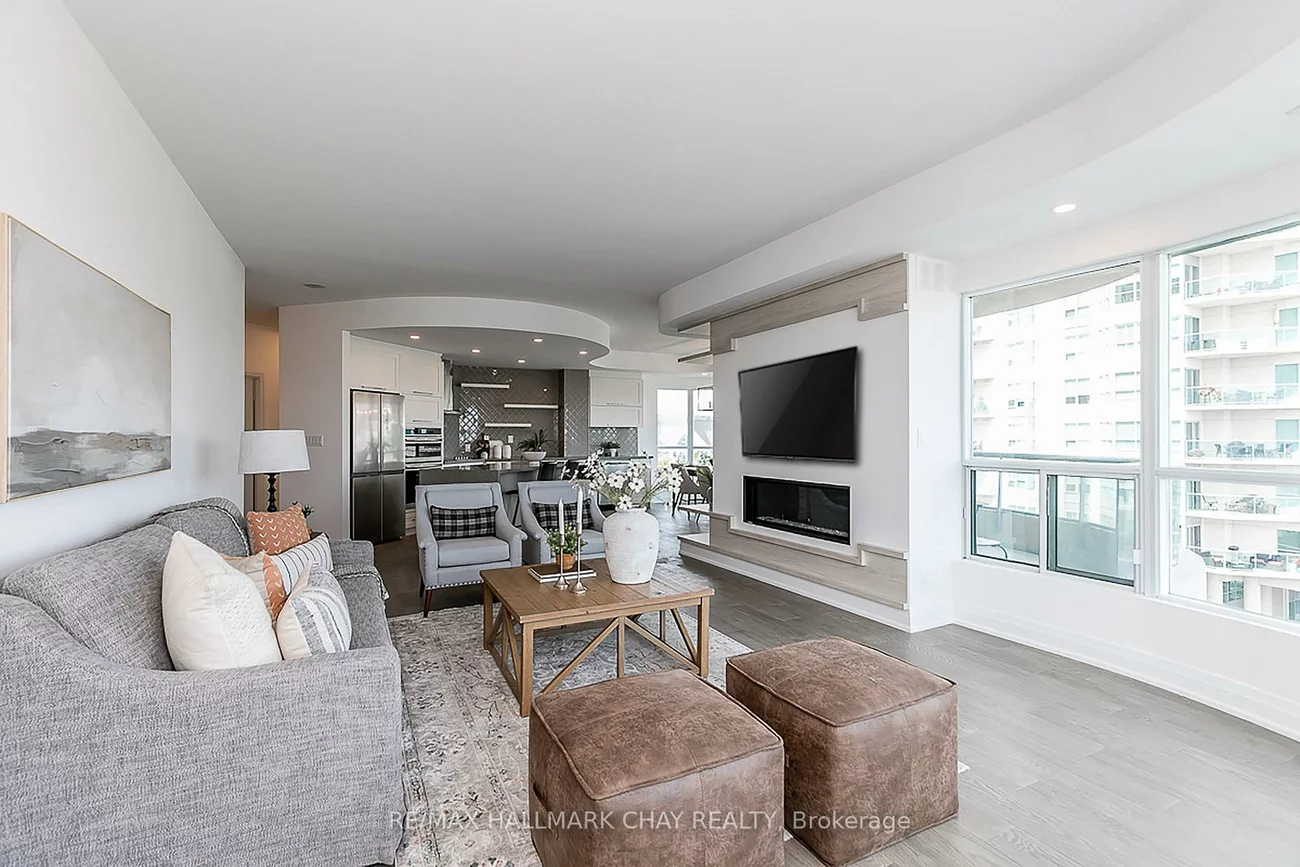 2, Toronto, City Centre, Barrie