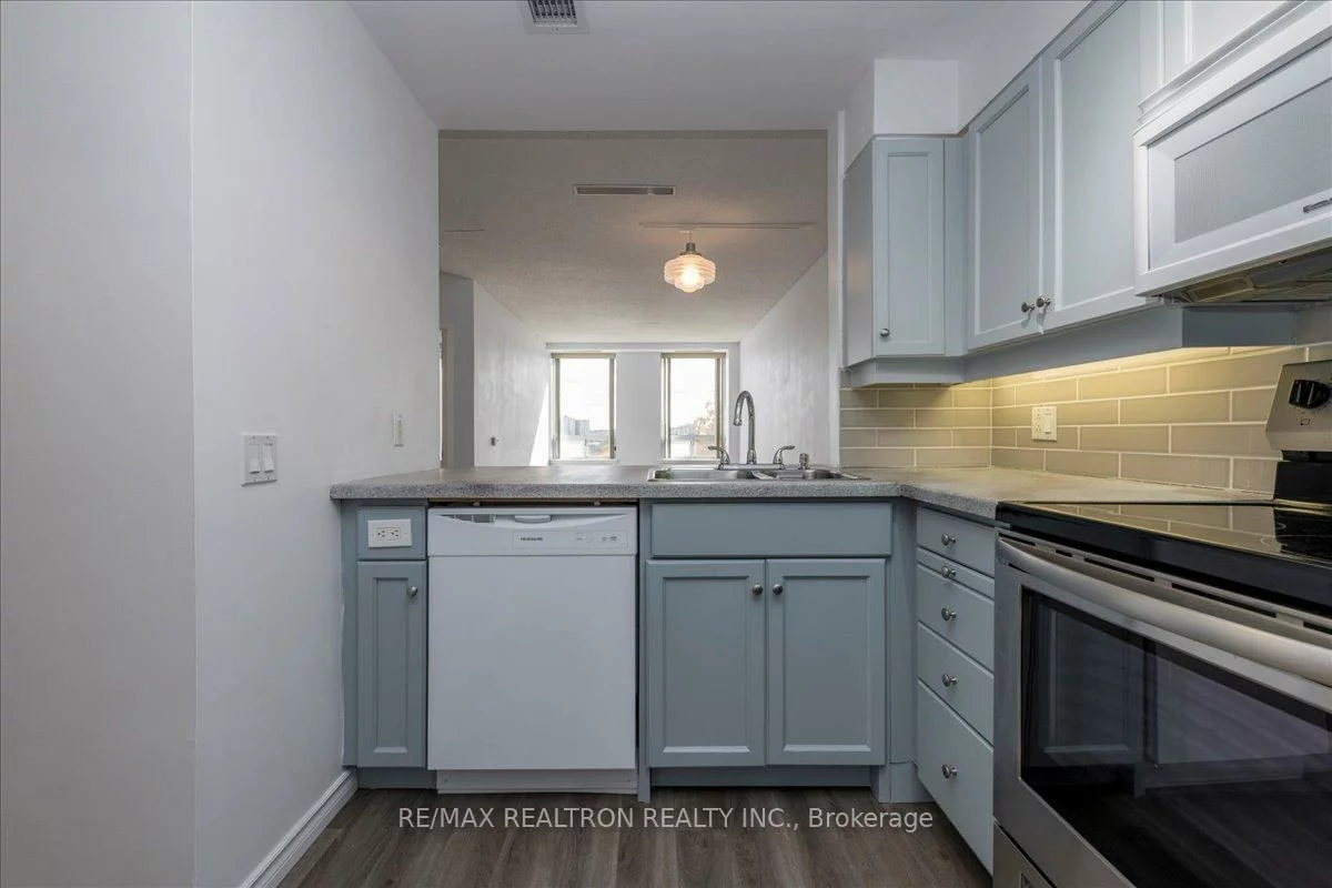 74, Ross, Queen's Park, Barrie