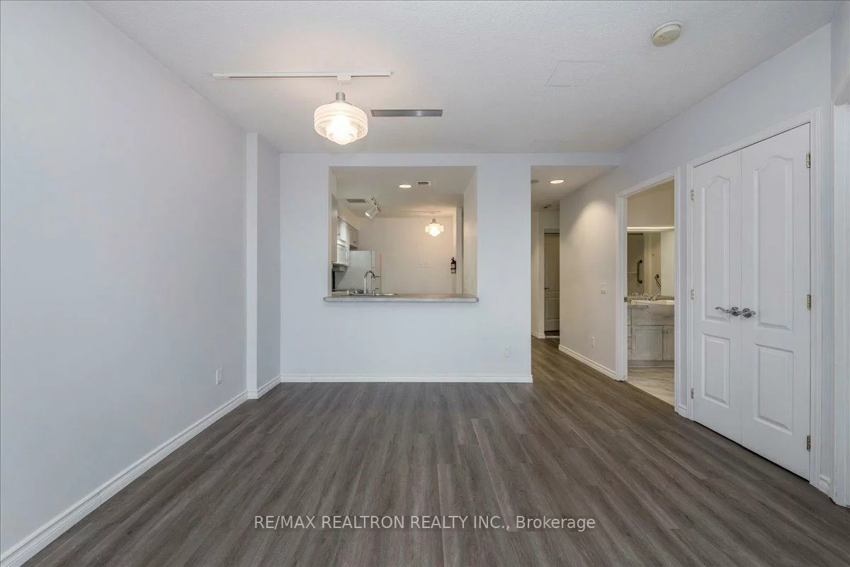 74, Ross, Queen's Park, Barrie