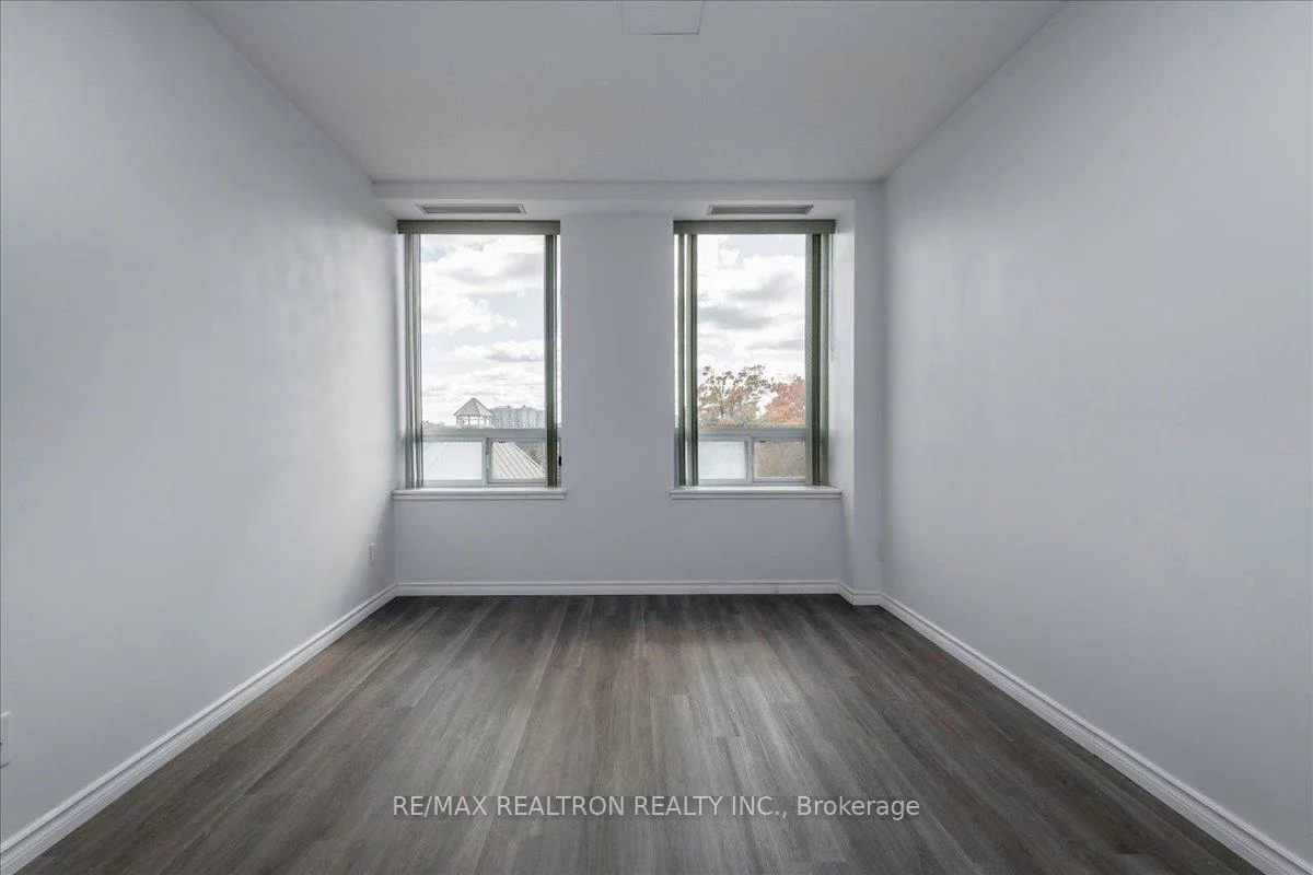 74, Ross, Queen's Park, Barrie