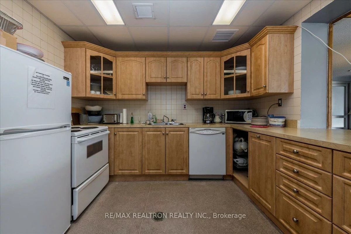 74, Ross, Queen's Park, Barrie