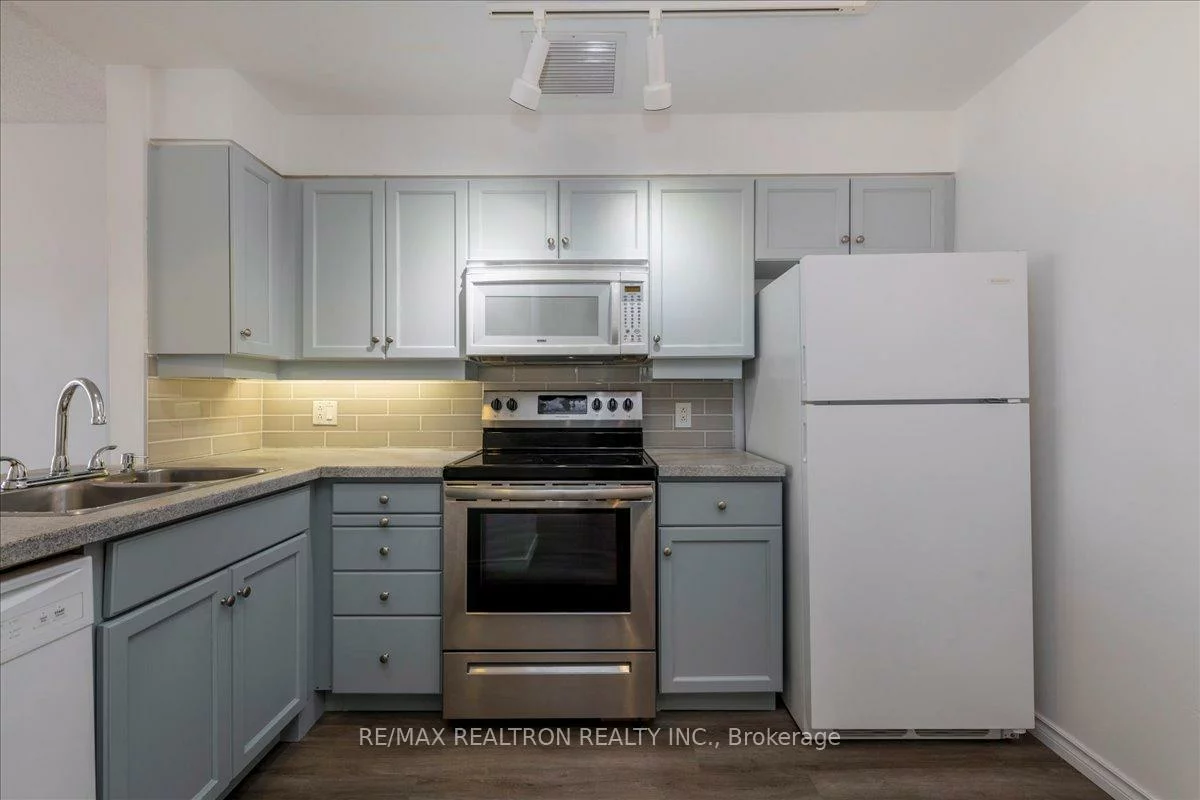 74, Ross, Queen's Park, Barrie