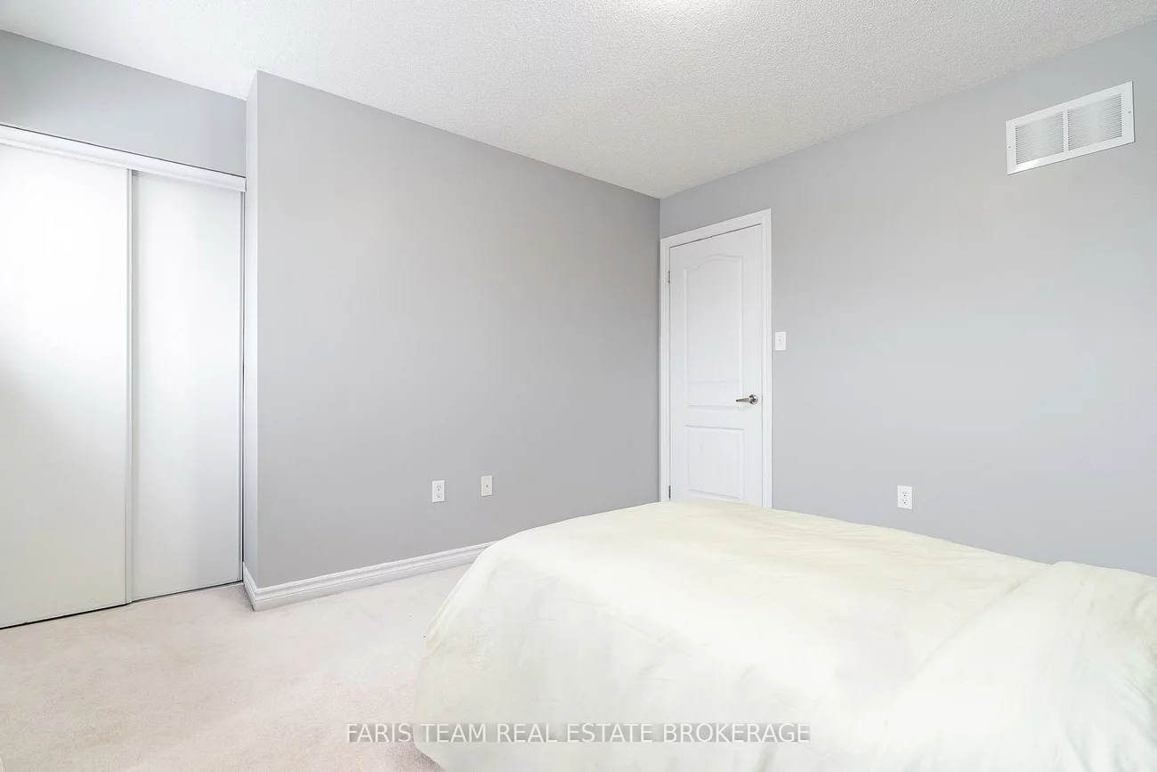 37, Southwoods, Holly, Barrie