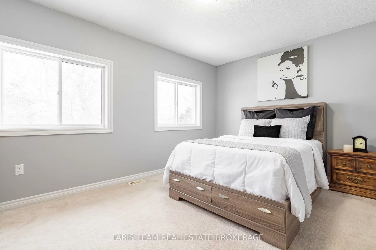 37, Southwoods, Holly, Barrie