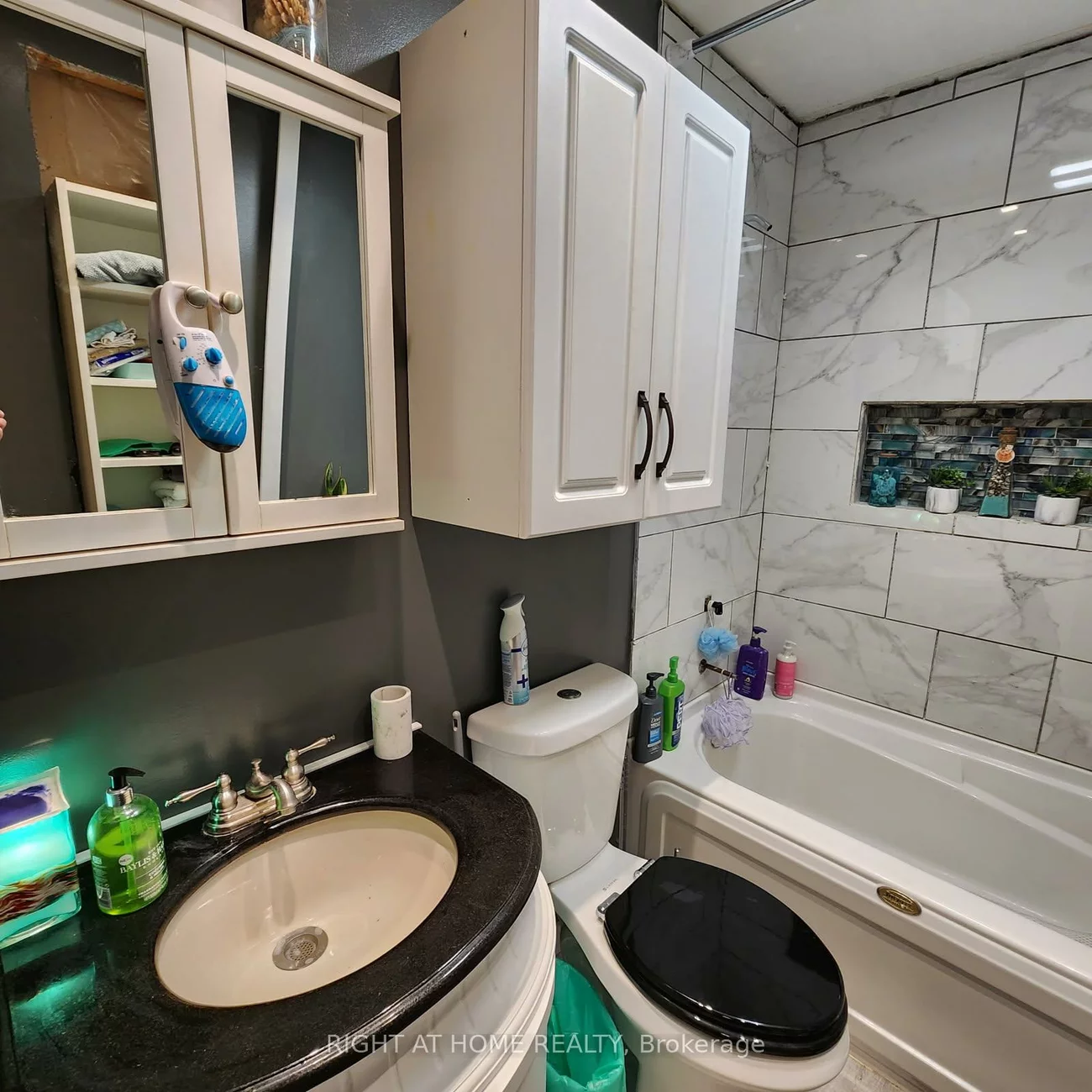 63, Ferris, Cundles East, Barrie