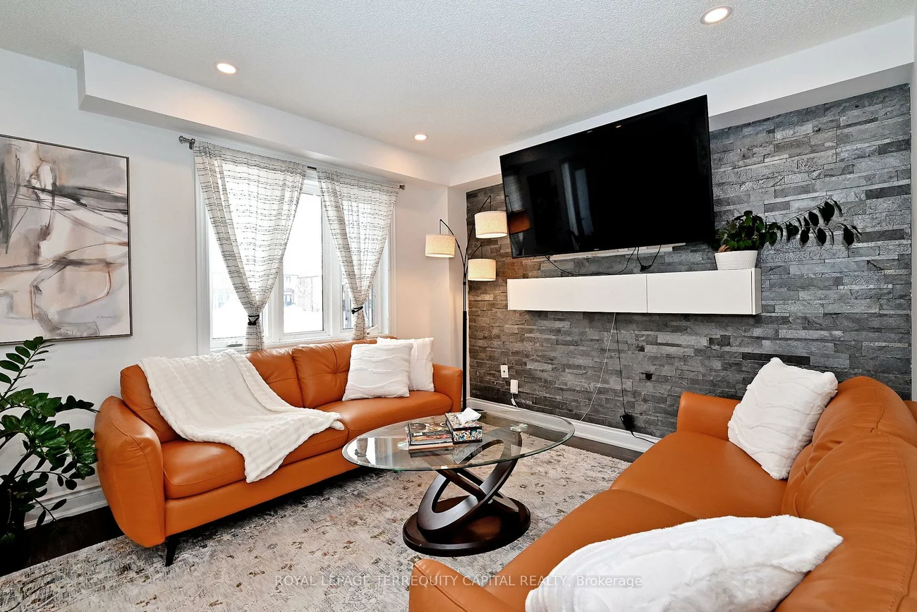 31, Madelaine, Painswick South, Barrie