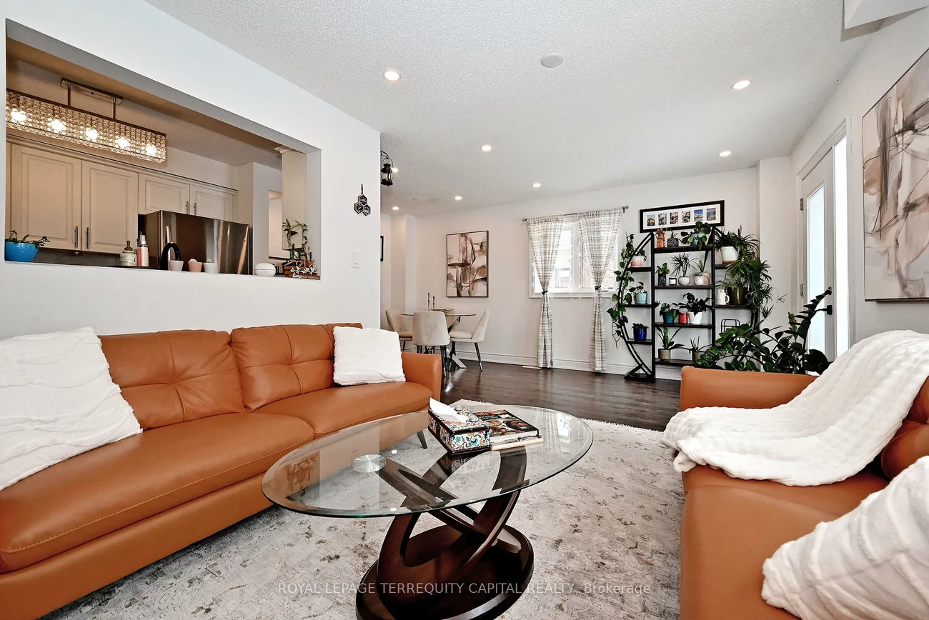 31, Madelaine, Painswick South, Barrie