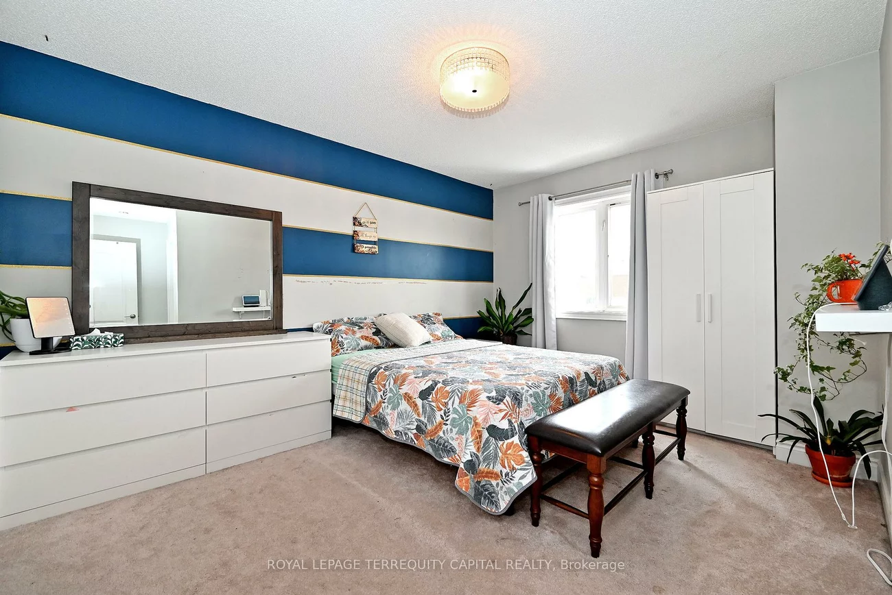 31, Madelaine, Painswick South, Barrie