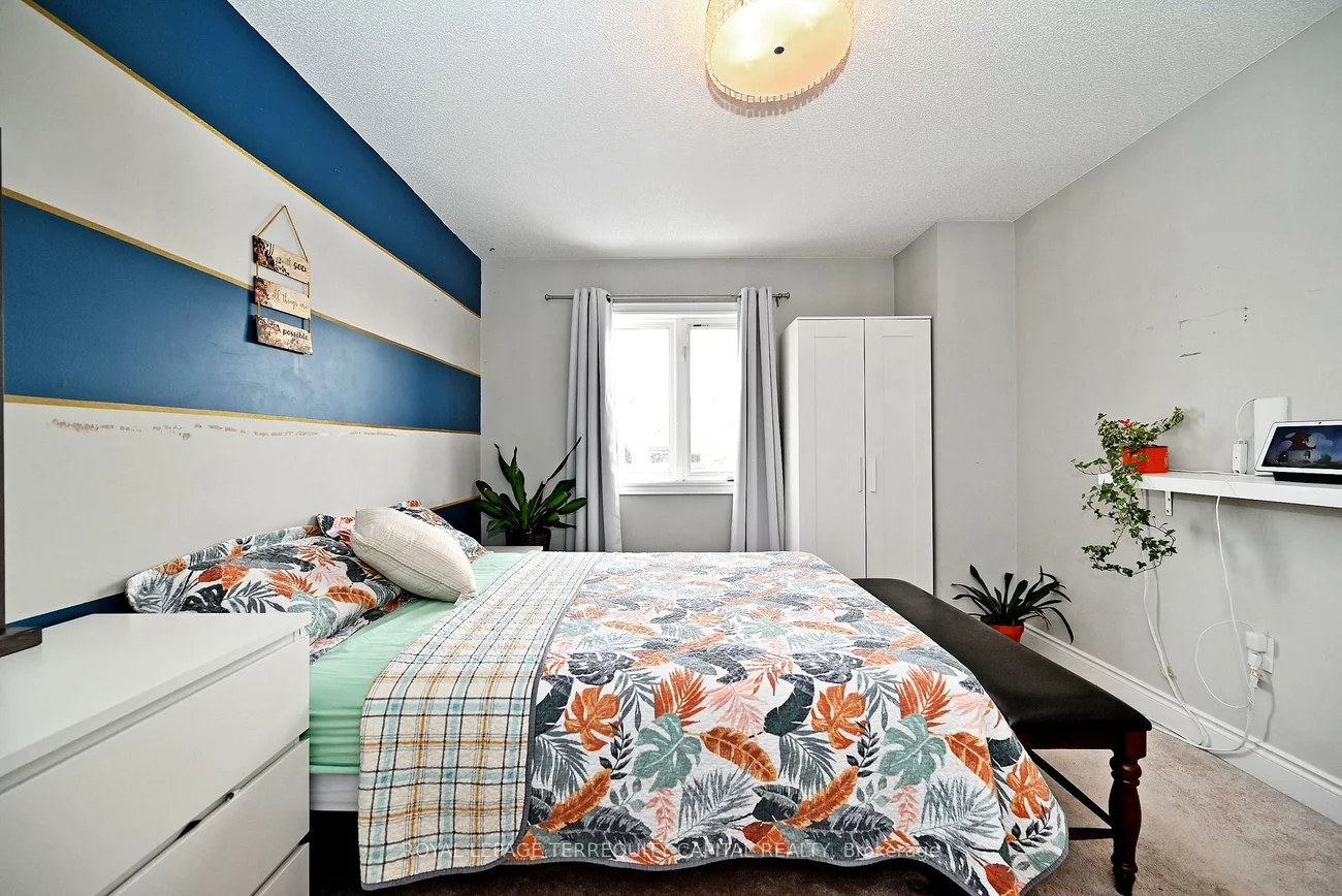 31, Madelaine, Painswick South, Barrie