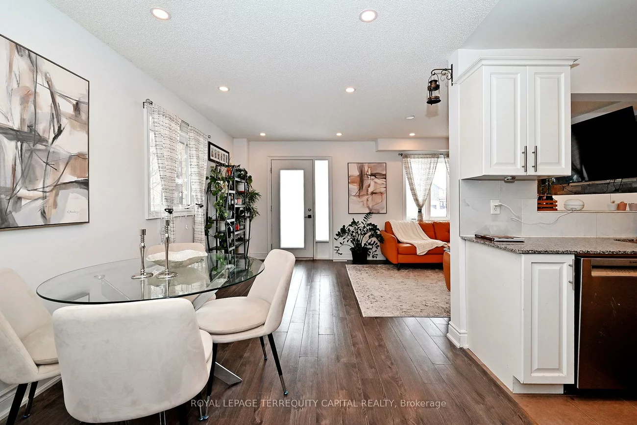 31, Madelaine, Painswick South, Barrie