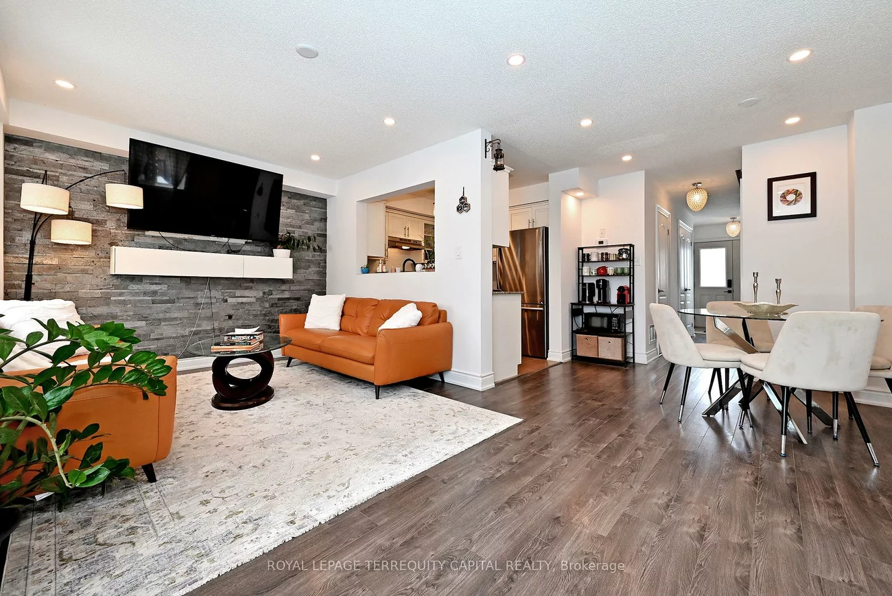 31, Madelaine, Painswick South, Barrie