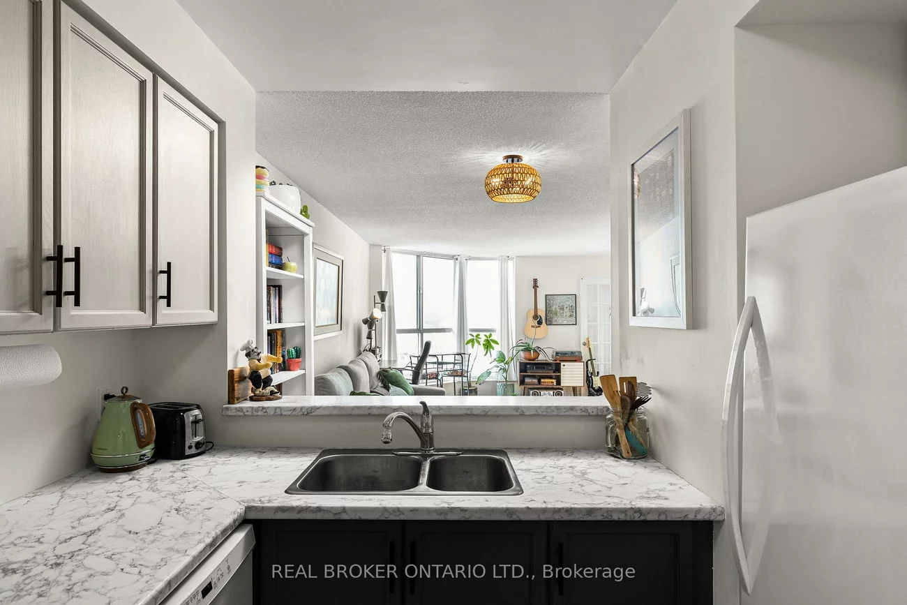 140, Dunlop, City Centre, Barrie