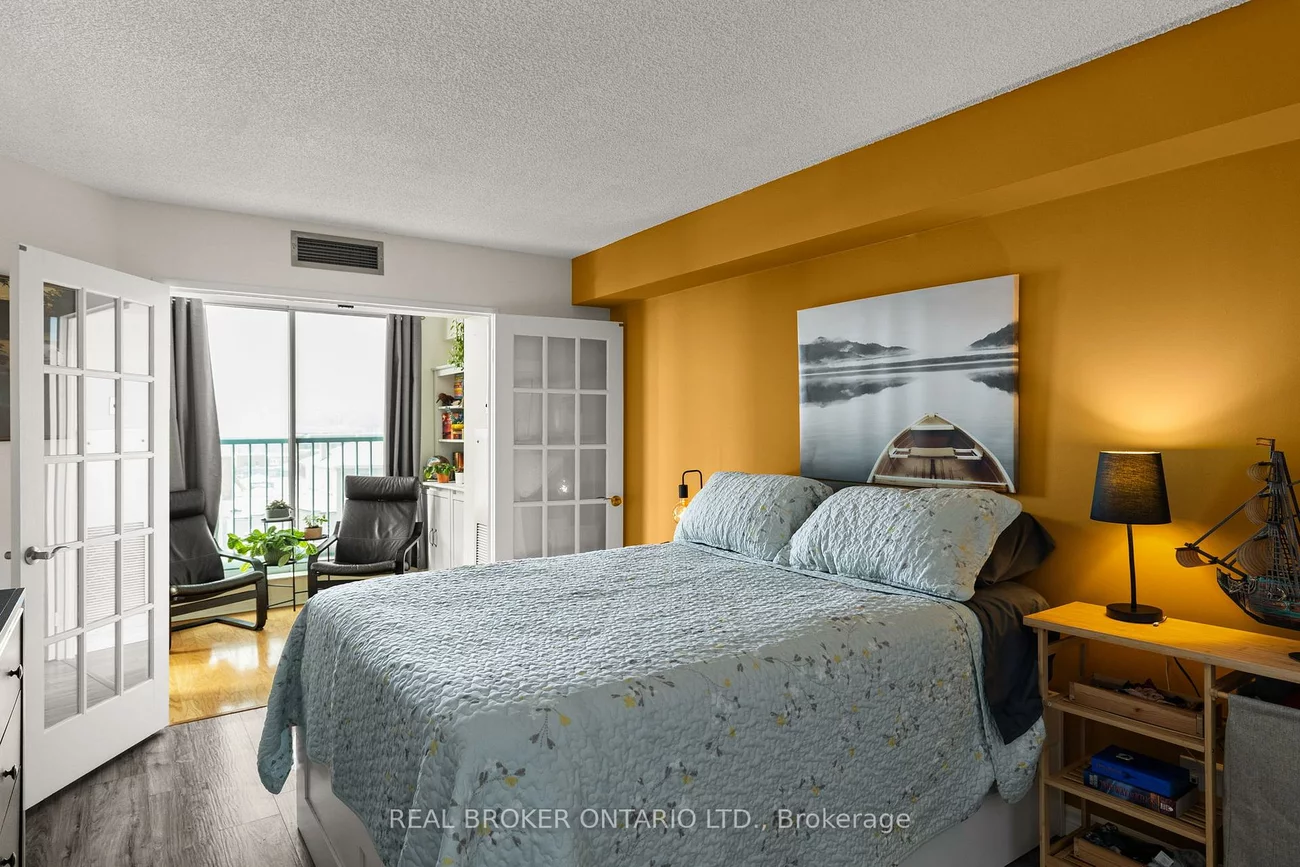 140, Dunlop, City Centre, Barrie