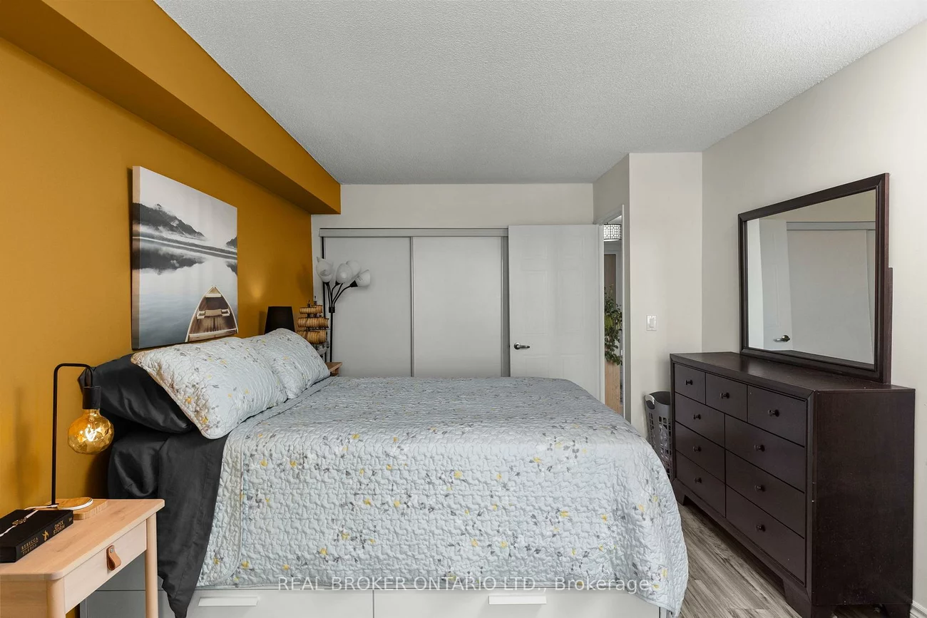 140, Dunlop, City Centre, Barrie