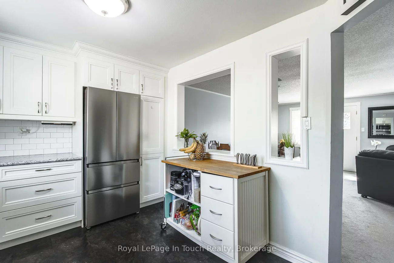 233, Innisfil, Allandale Centre, Barrie