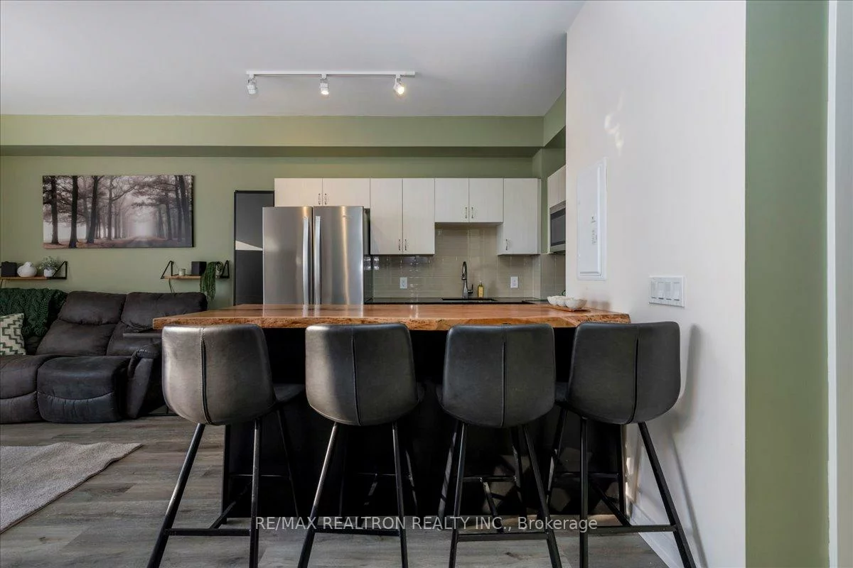 430, Essa, Holly, Barrie