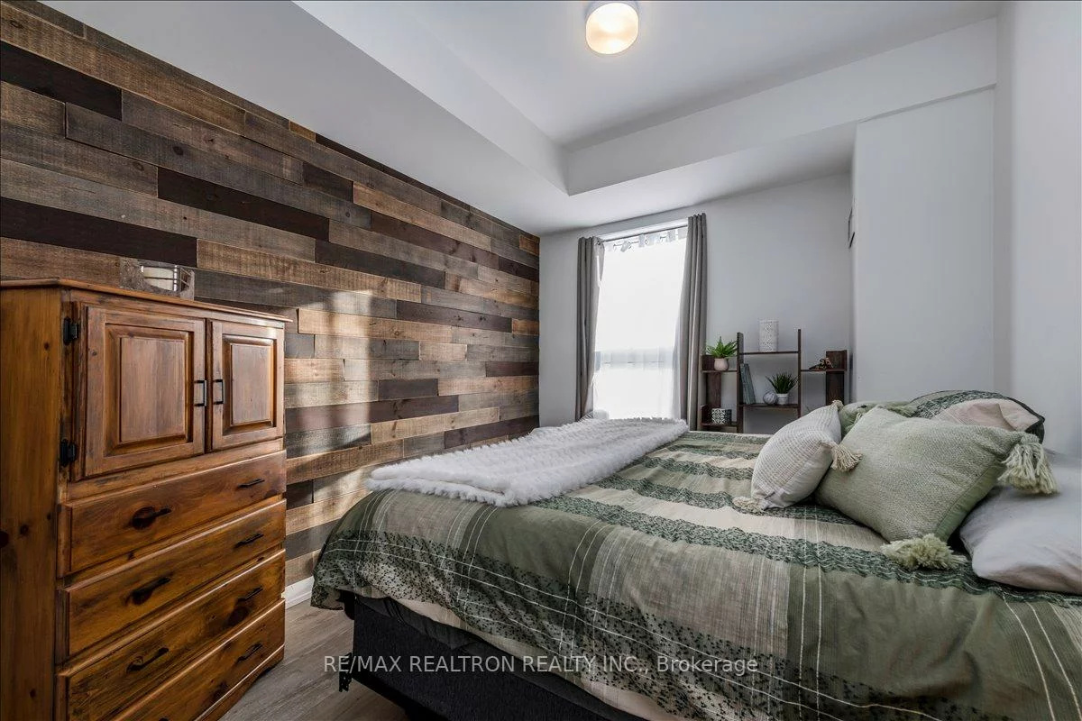 430, Essa, Holly, Barrie