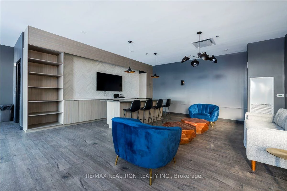 430, Essa, Holly, Barrie