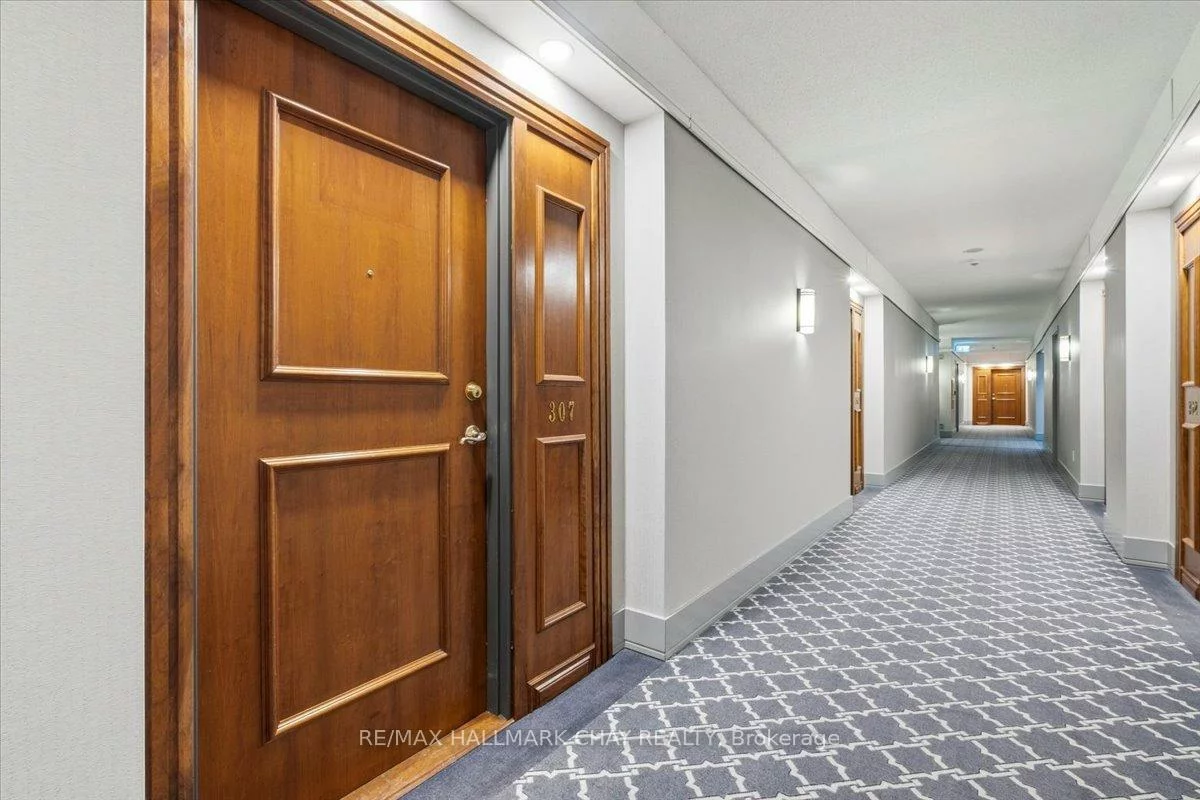 2, Toronto, City Centre, Barrie