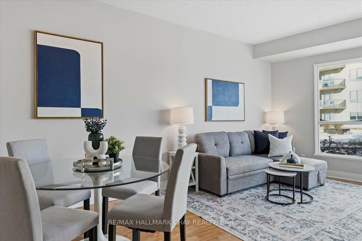 2, Toronto, City Centre, Barrie