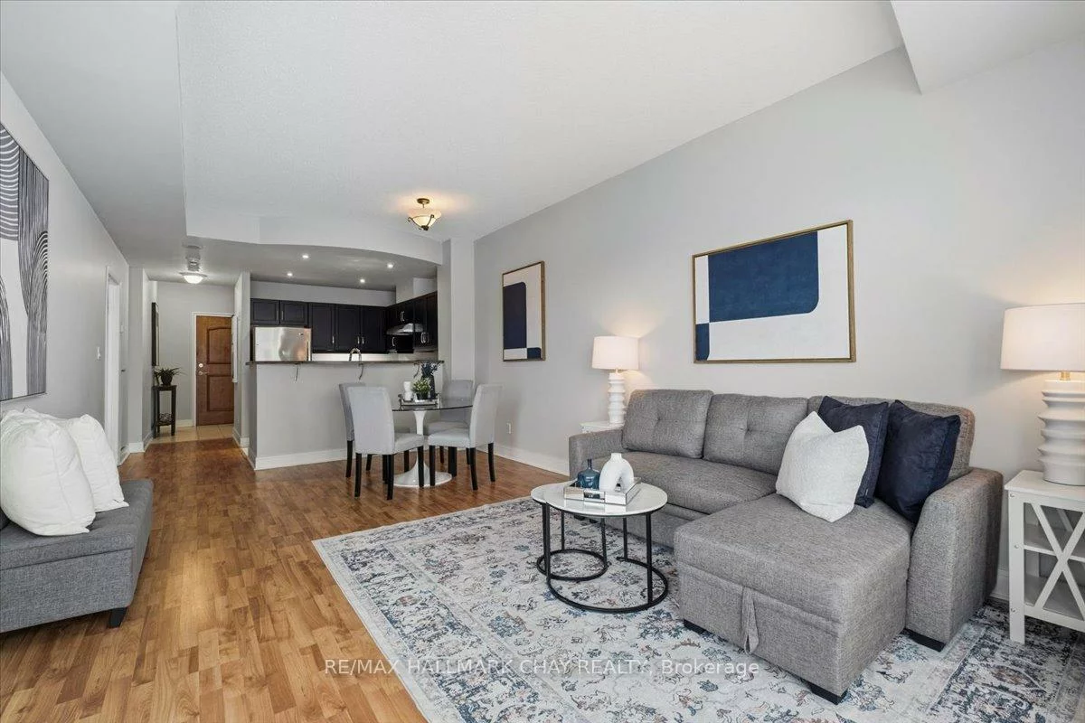 2, Toronto, City Centre, Barrie